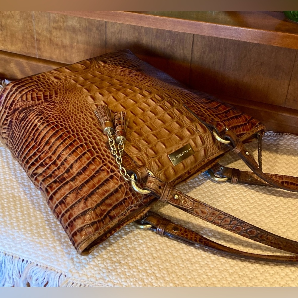 🌳🌞EUC Large Brahmin Tasseled Asher Tote in Toasted Almond🌞🌳 - Picture 5 of 12